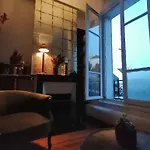 charmant petit appartement 2 pièces au coeur de Montmartre